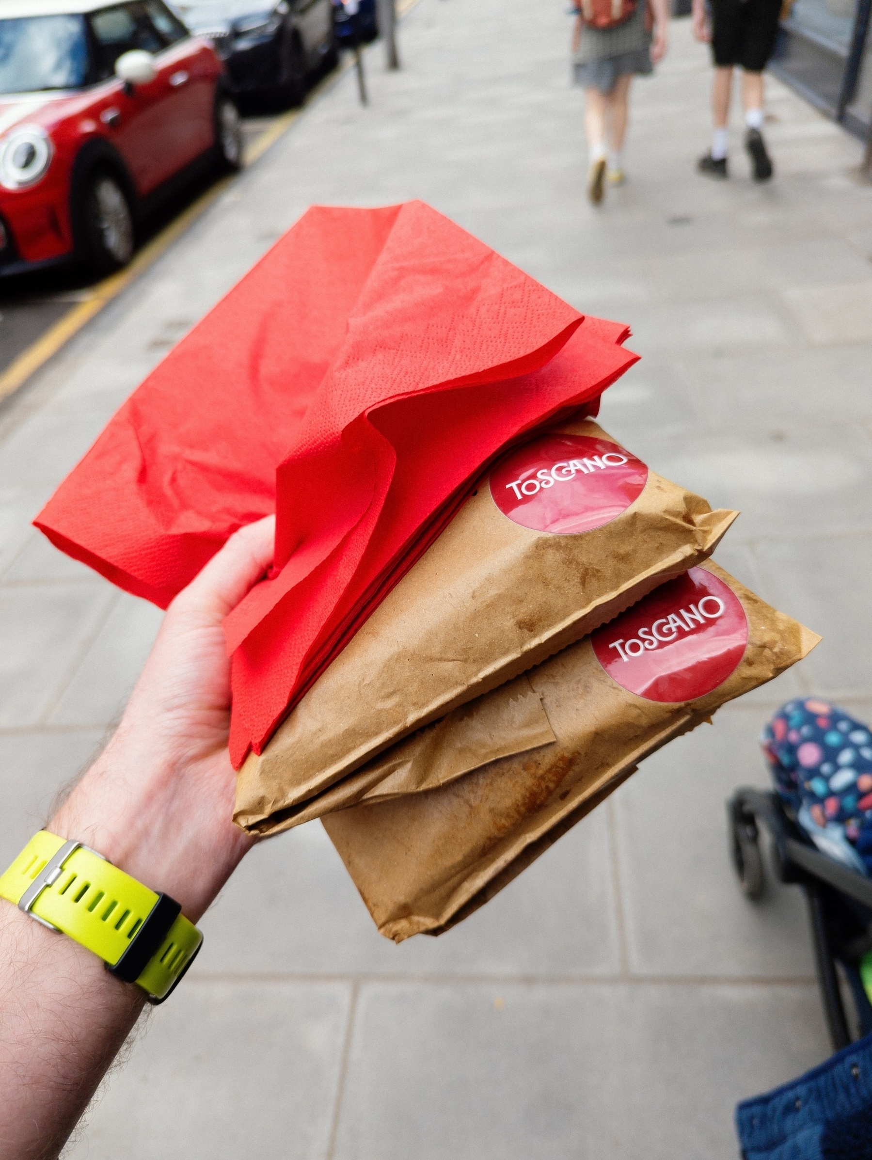Sandwich bags and red napkins from Toscano